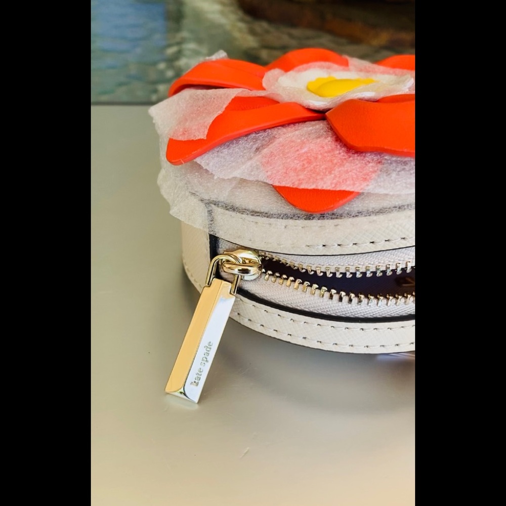 Kate Spade Petal 3D Flower Coin Purse NWT - Picture 9 of 10